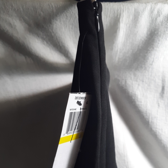 One Hart Miniskirt - Picture 3 of 7